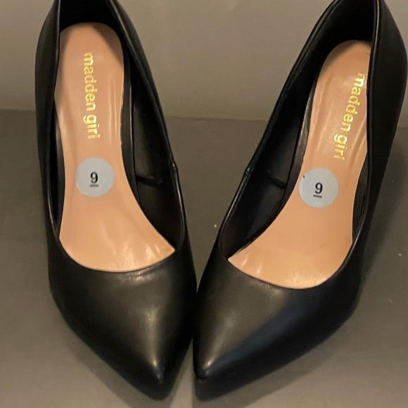 Black Madden Girl Pumps - Picture 4 of 7